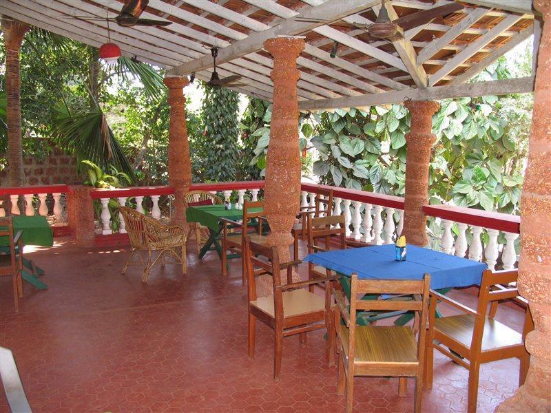Hotel Astoria à Parra Extérieur photo